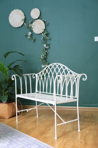 Lavinia Bench